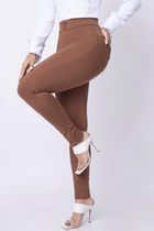 Calça Skinny Básica com Bolsos Empina Bumbum