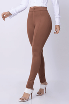 Calça Skinny Básica com Bolsos Empina Bumbum