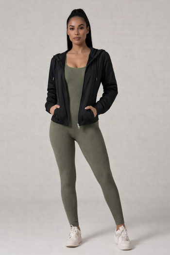 Jaqueta Corta Vento com Capuz e Bolso Feminina Impermeável Preta